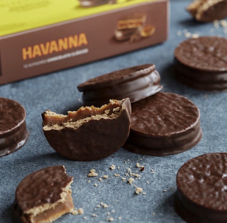 Alfajores clásicos de chocolate